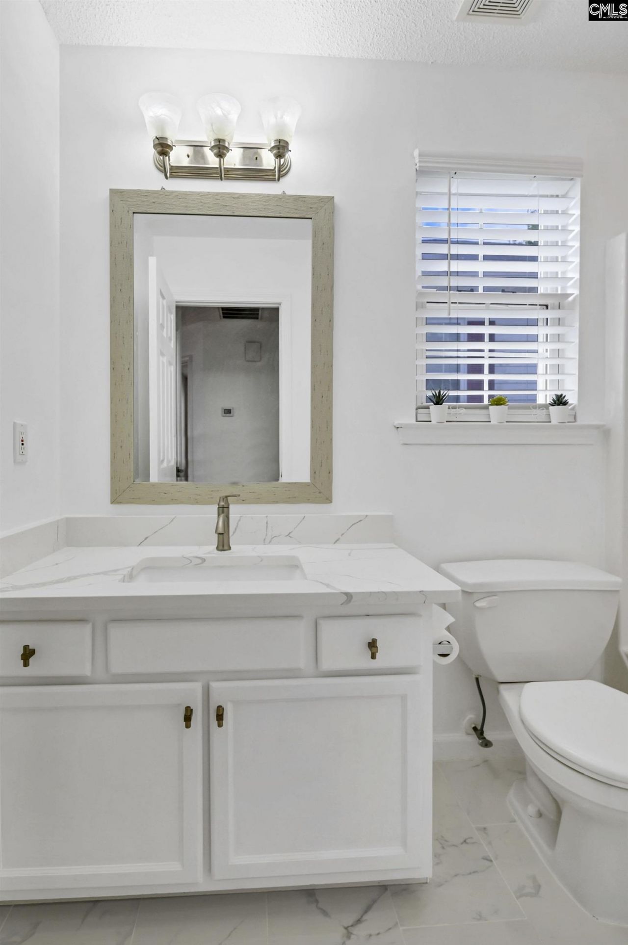 9 Twin Oaks Circle Photo 19