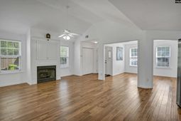 9 Twin Oaks Circle photo 4