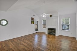 9 Twin Oaks Circle photo 4