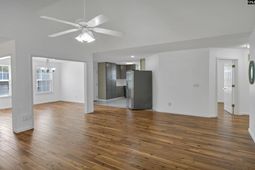 9 Twin Oaks Circle photo 4