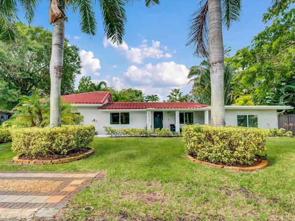 2633 NE 3rd Avenue, Wilton Manors, FL 33334