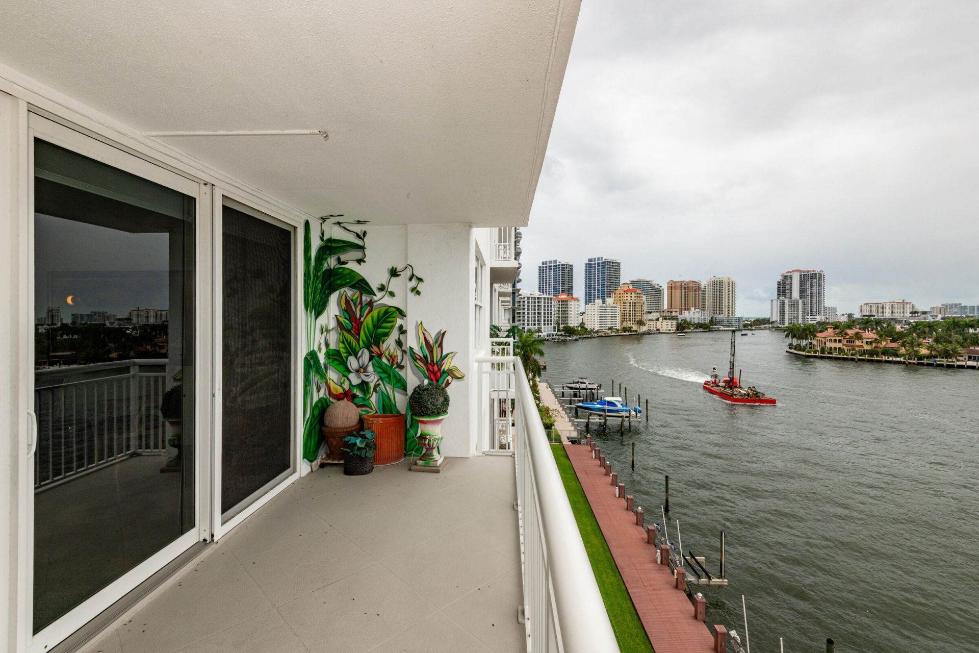 511 Bayshore Drive, Unit 707, Fort Lauderdale, FL 33304 Photo