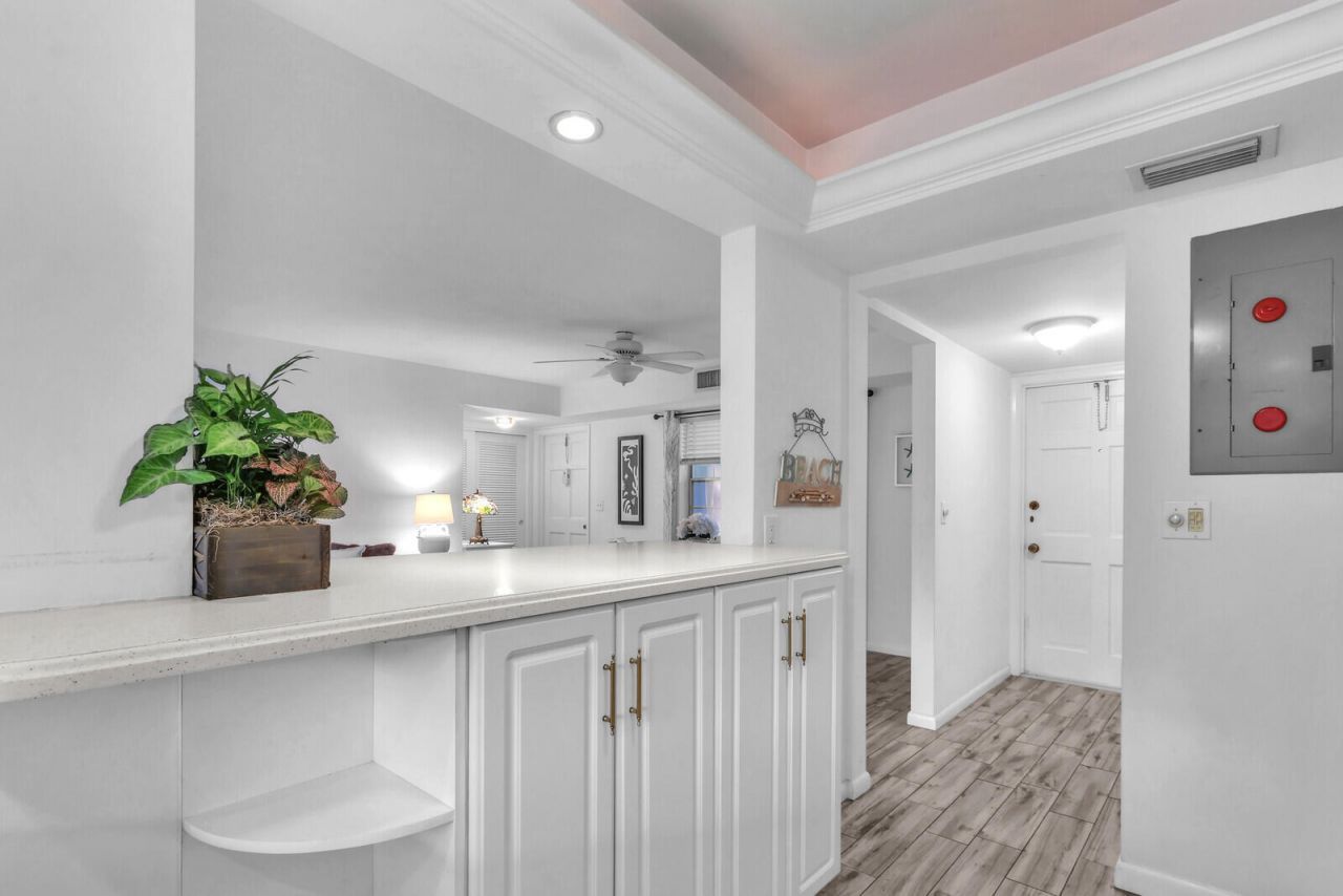 5540 Tamberlane Circle, Unit 118, Palm Beach Gardens, FL 33418 Photo