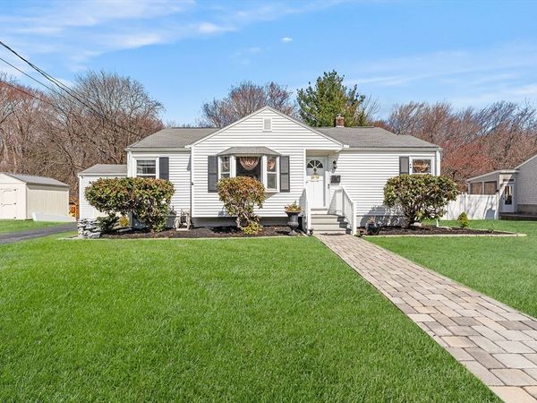 35 Woodway Dr, Shrewsbury, MA 01545