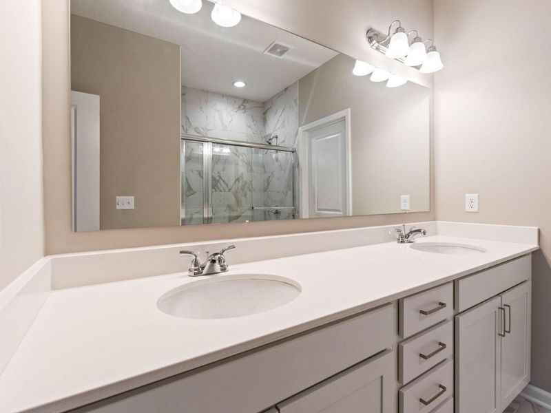 , Unit B, Grove City, OH 43123 Photo 27