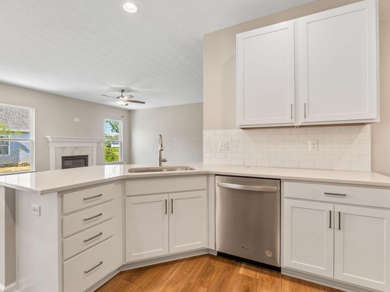 , Unit B, Grove City, OH 43123 Photo 3