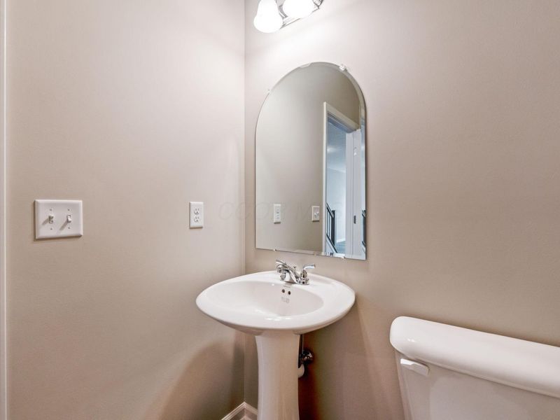 , Unit B, Grove City, OH 43123 Photo 36