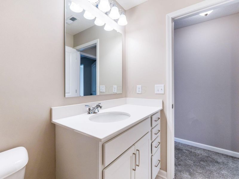 , Unit B, Grove City, OH 43123 Photo 44