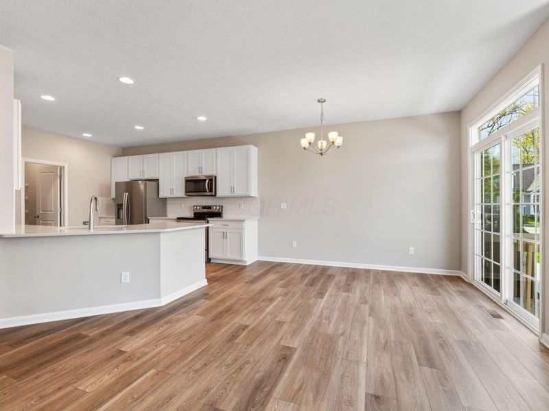 , Unit B, Grove City, OH 43123 Photo 6