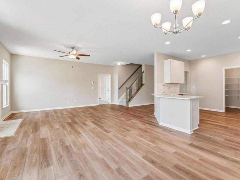 , Unit B, Grove City, OH 43123 Photo 8