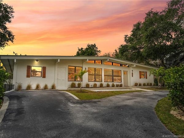 1944 NE Lake Place, Jensen Beach, FL 34957