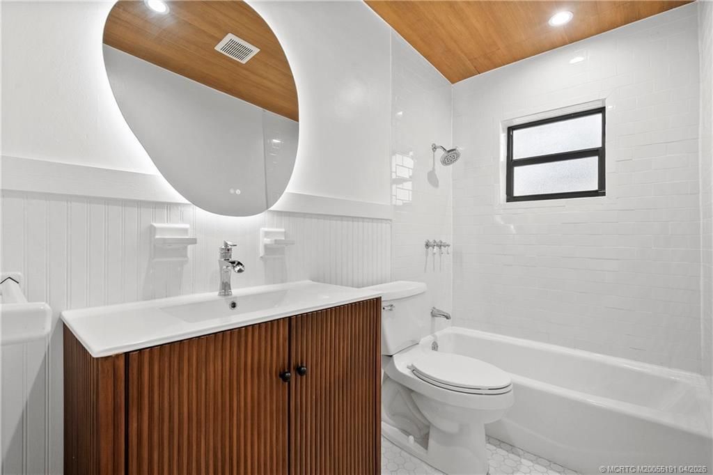 1944 NE Lake Place, Jensen Beach, FL 34957 Photo