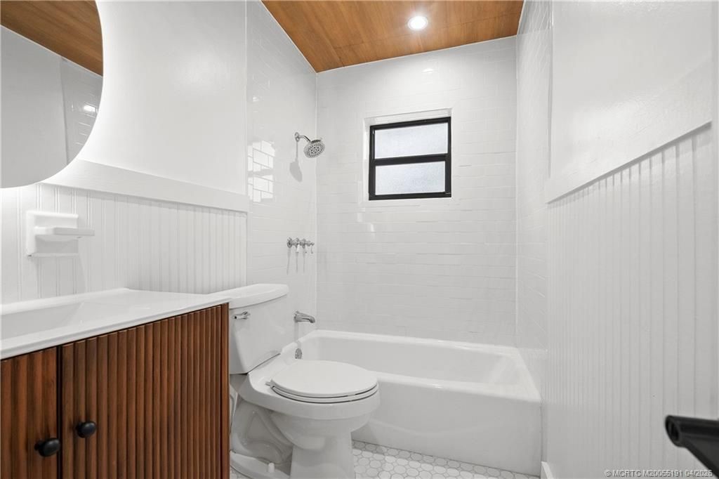 1944 NE Lake Place, Jensen Beach, FL 34957 Photo