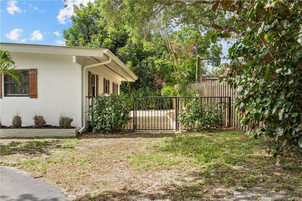 1944 NE Lake Place, Jensen Beach, FL 34957 Photo