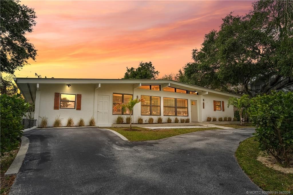 1944 NE Lake Place, Jensen Beach, FL 34957 Photo