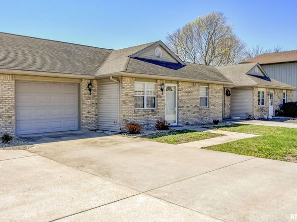 52 Heights Circle, Taylorville, IL 62568