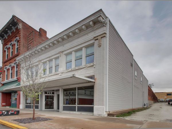715 Maine Street, Quincy, IL 62301