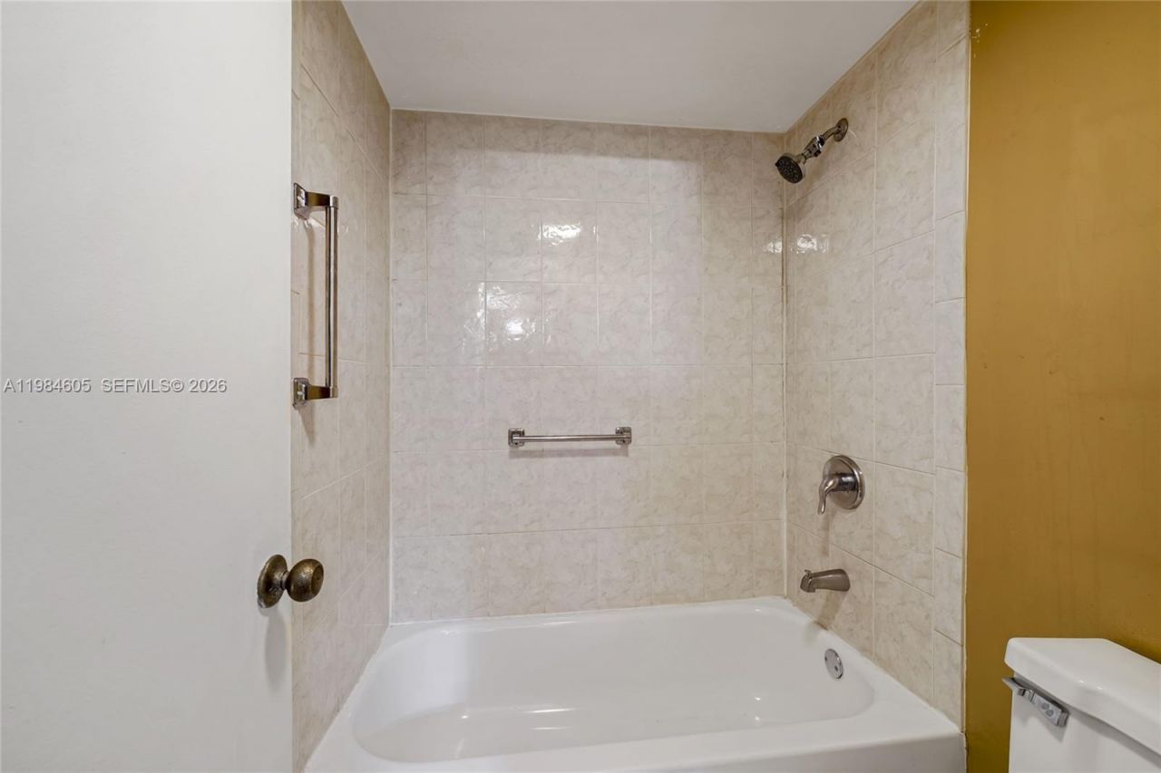 9330 Lime Bay Blvd, Unit 209, Tamarac, FL 33321 Photo