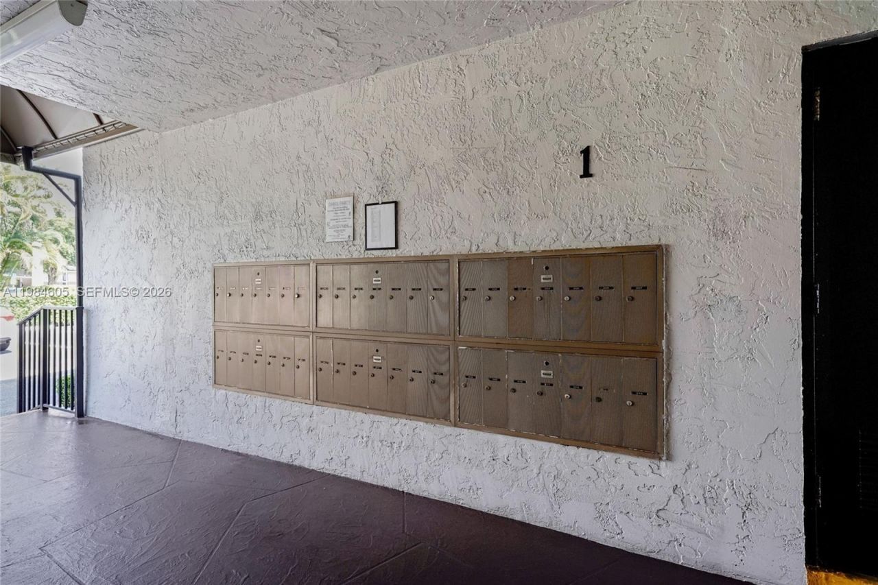 9330 Lime Bay Blvd, Unit 209, Tamarac, FL 33321 Photo