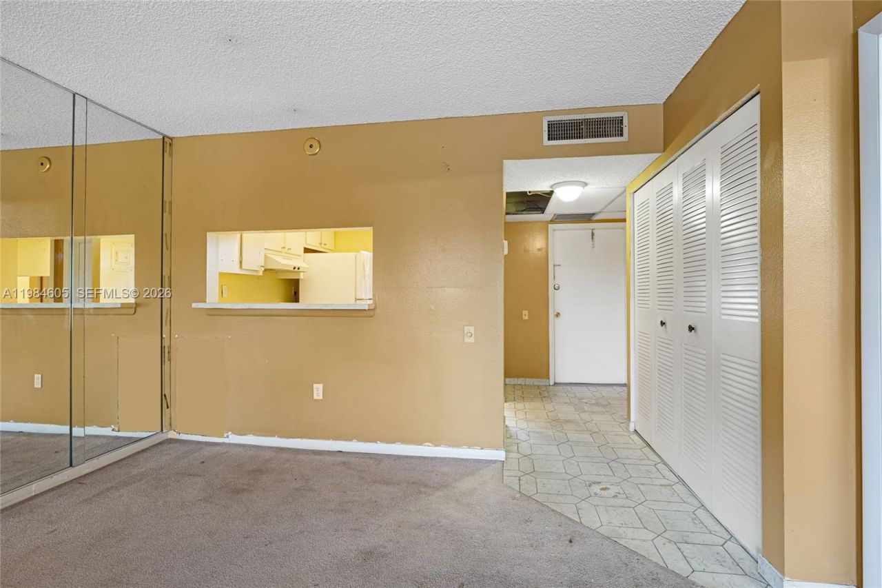 9330 Lime Bay Blvd, Unit 209, Tamarac, FL 33321 Photo