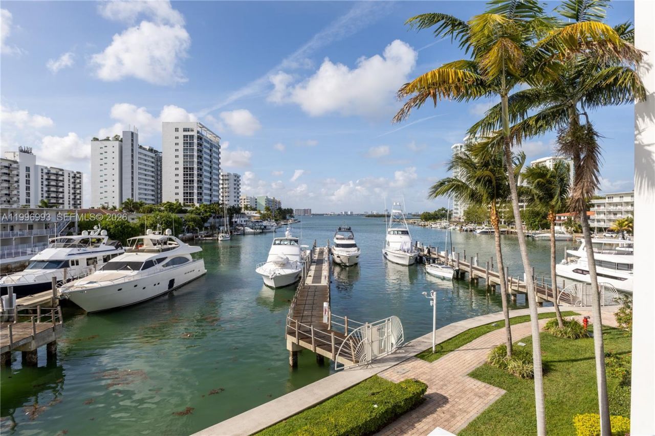 7914 Harbor Island Dr , Unit 205, North Bay Village, FL 33141 Photo