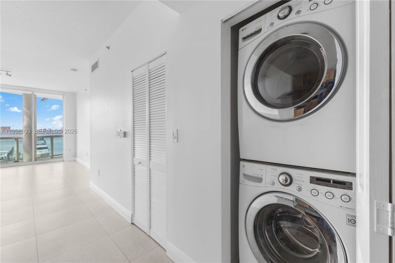 7914 Harbor Island Dr , Unit 205, North Bay Village, FL 33141 Photo