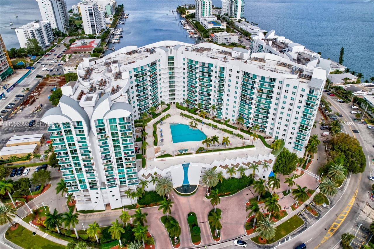 7914 Harbor Island Dr , Unit 205, North Bay Village, FL 33141 Photo