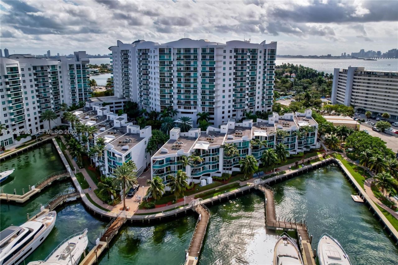 7914 Harbor Island Dr , Unit 205, North Bay Village, FL 33141 Photo