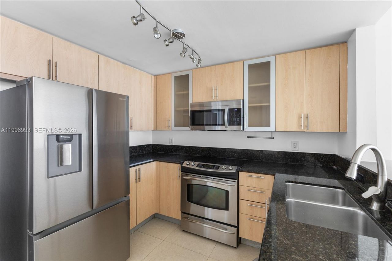 7914 Harbor Island Dr , Unit 205, North Bay Village, FL 33141 Photo