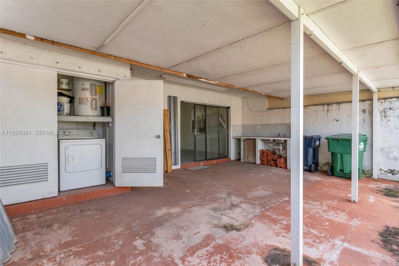 6323 SW 147th Place Cir, Miami, FL 33193 Photo