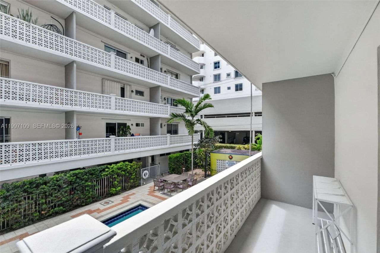 1620 West Ave, Unit 204, Miami Beach, FL 33139 Photo