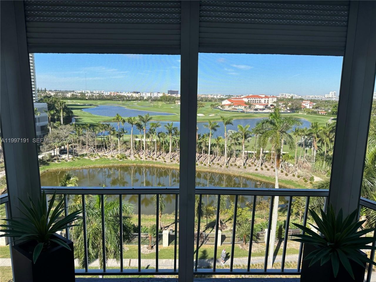 200 Diplomat Pkwy, Unit 827, Hallandale Beach, FL 33009 Photo