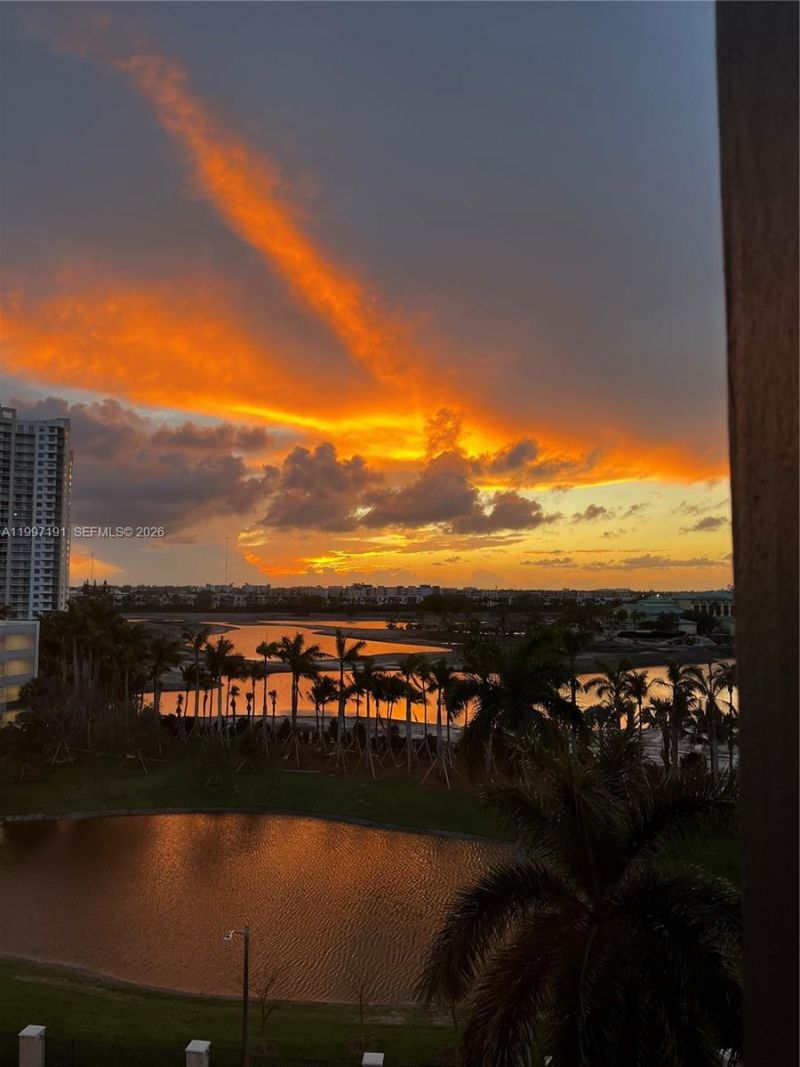 200 Diplomat Pkwy, Unit 827, Hallandale Beach, FL 33009 Photo