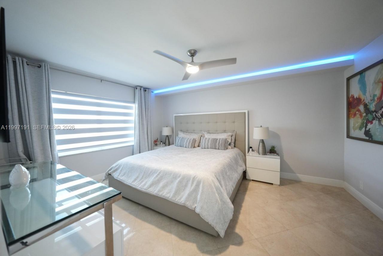 200 Diplomat Pkwy, Unit 827, Hallandale Beach, FL 33009 Photo