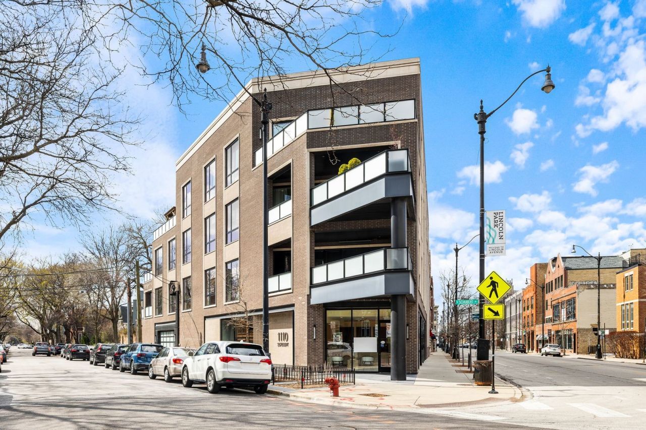 1110 W Schubert Avenue, Unit 203, Chicago, IL 60614 Main Photo