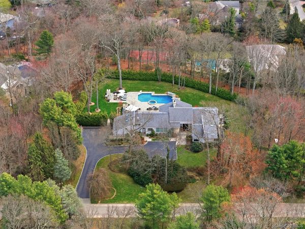 50 Tall Oak Crescent , Oyster Bay Cove, NY 11791