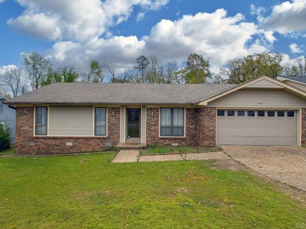 1405 Green Mountain DR, Little Rock, AR 72211