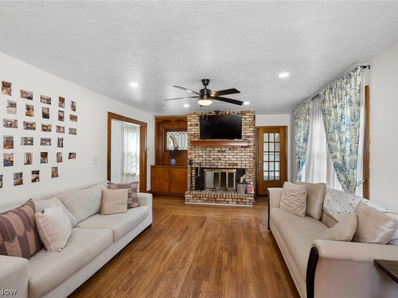 1427 S Lakeview Boulevard , Lorain, OH 44052 Photo 14