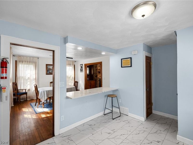 1427 S Lakeview Boulevard , Lorain, OH 44052 Photo 7