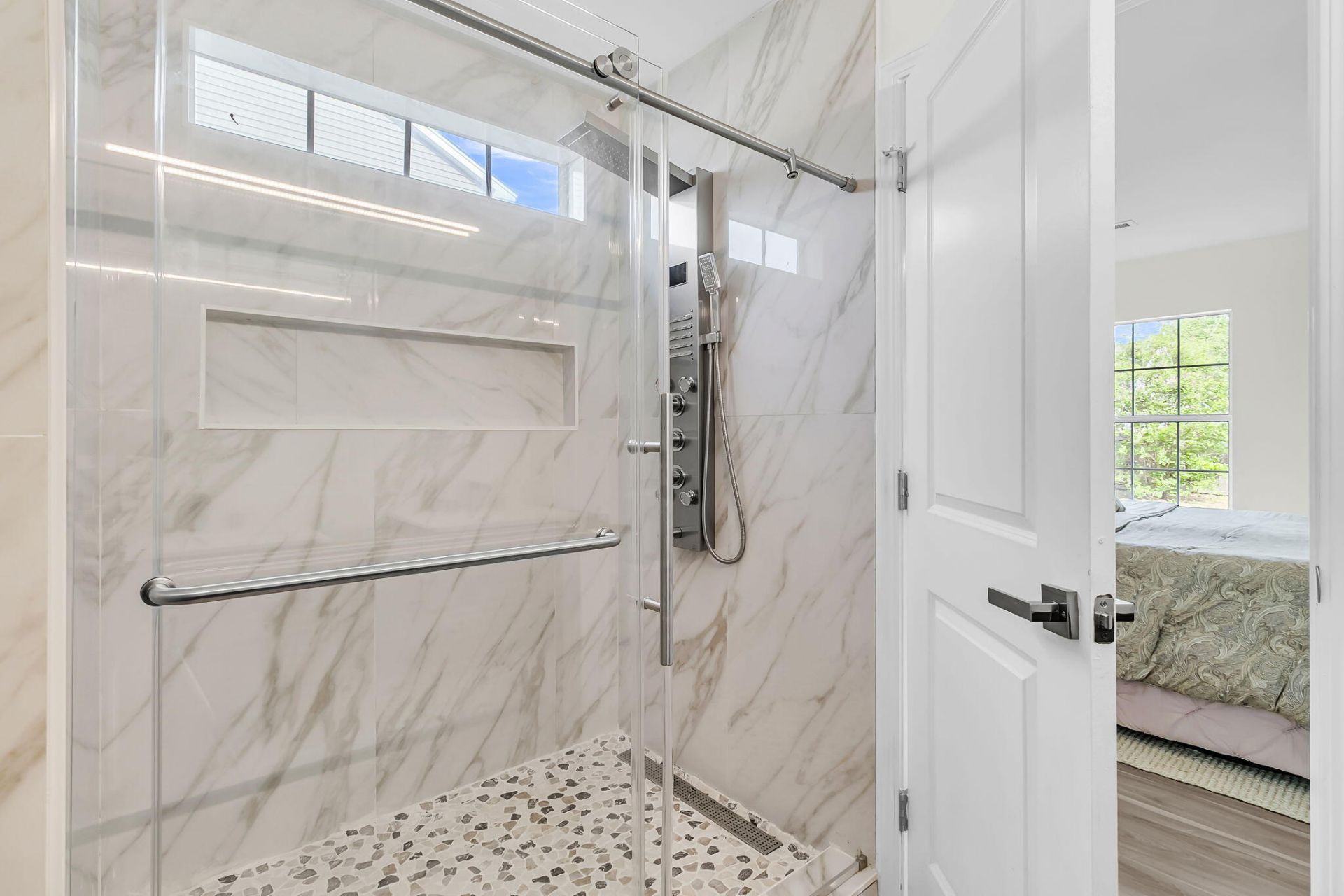 5090 Ballantine Drive Photo 17