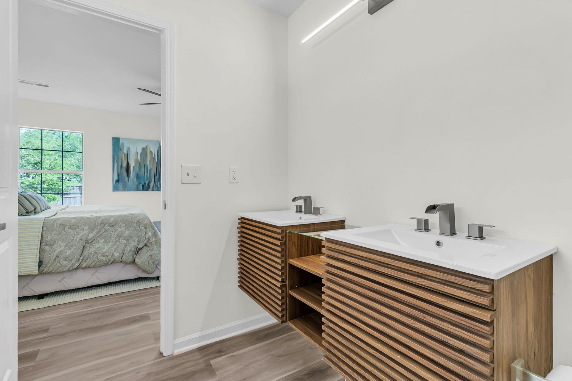 5090 Ballantine Drive Photo 18