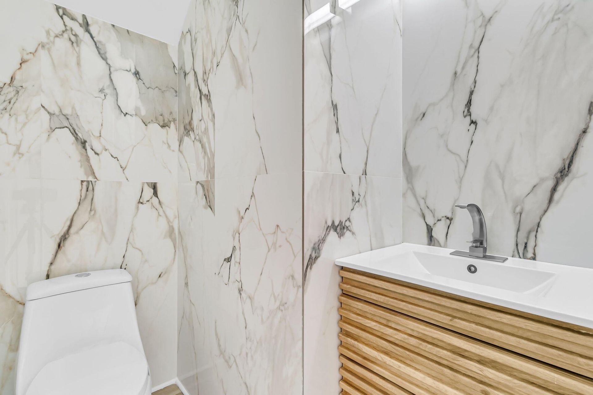 5090 Ballantine Drive Photo 20