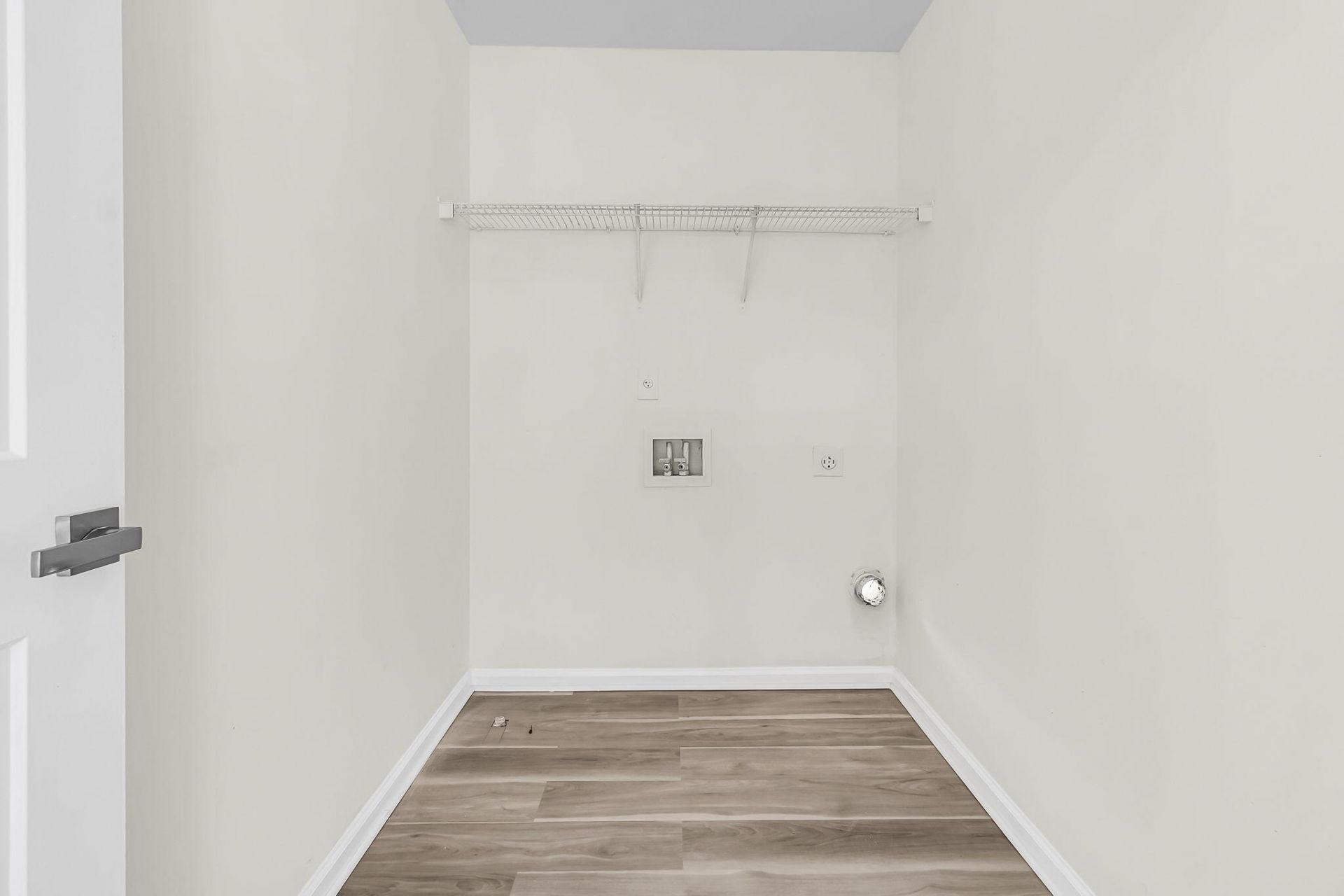 5090 Ballantine Drive Photo 30