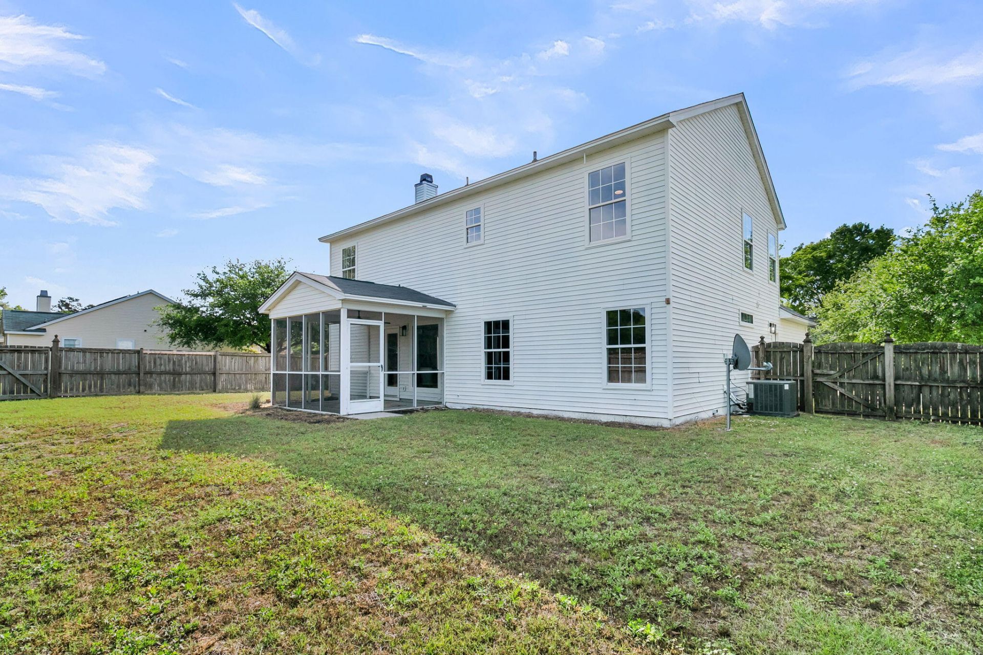 5090 Ballantine Drive Photo 36