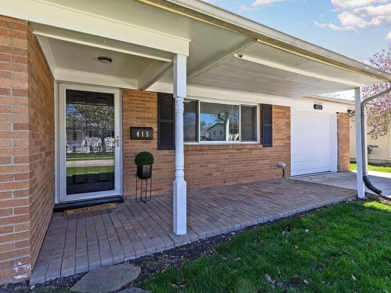 415 Denwood Drive S, Gahanna, OH 43230 Photo 3