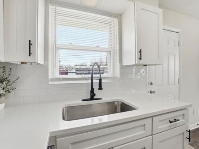 758 Demorest Road, Columbus, OH 43204 Photo 8