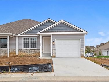 3818 NW 93rd Street, Kansas City, MO 64154