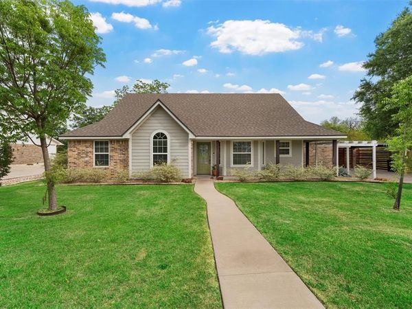 8224 Forest Ridge Drive , Woodway, TX 76712