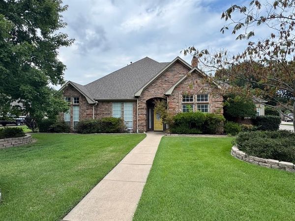 2865 Oak Creek Drive, Paris, TX 75462