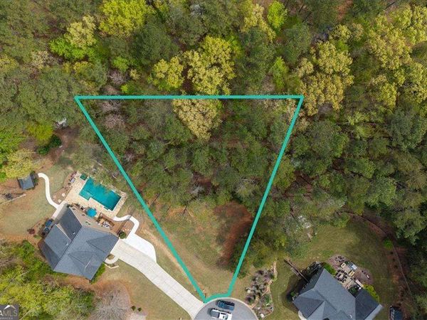 18 Pinoak Trail SE, Cartersville, GA 30121